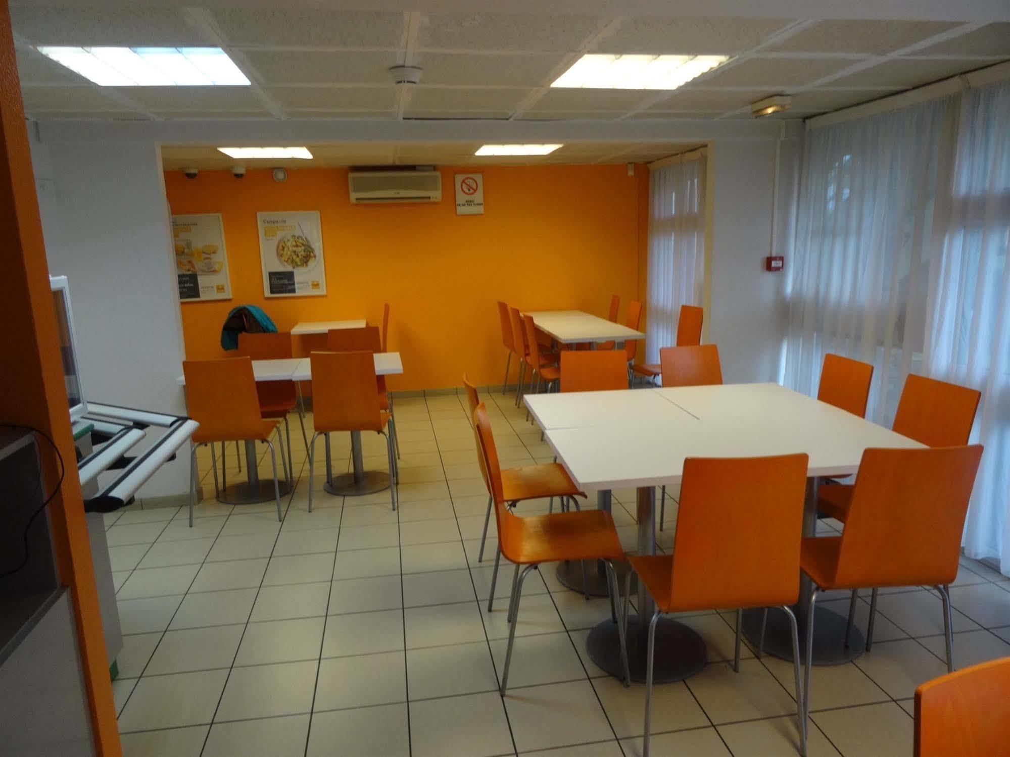 Premiere Classe Lyon Sud - Chasse Sur Rhone מראה חיצוני תמונה
