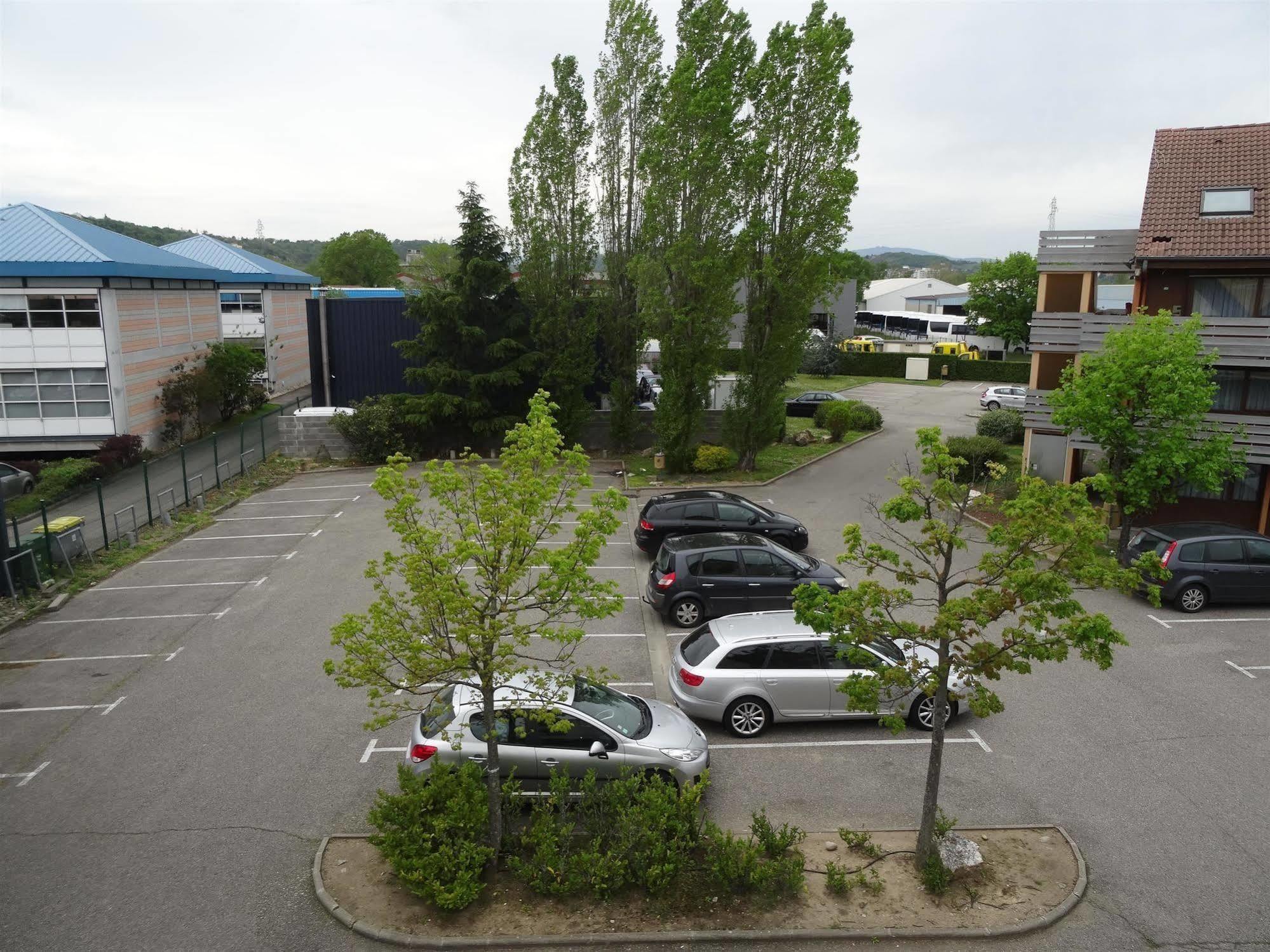 Premiere Classe Lyon Sud - Chasse Sur Rhone מראה חיצוני תמונה